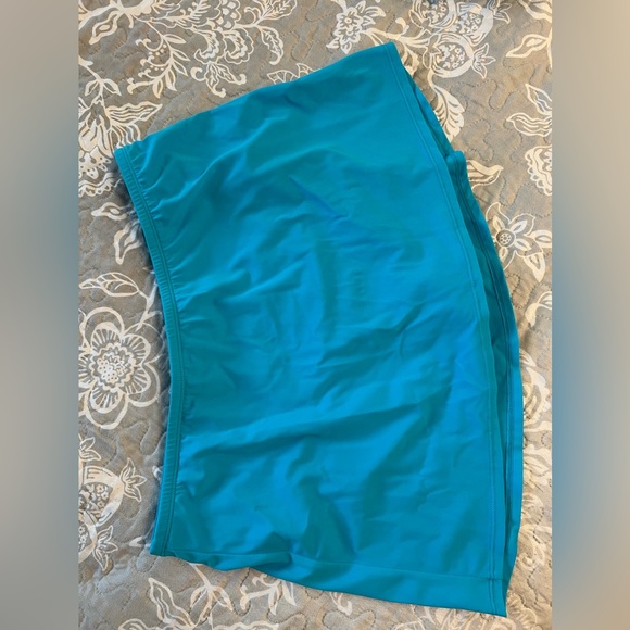 Inches Off Tankini Suit with Full Control - Picture 5 of 8